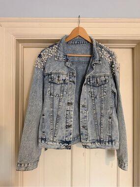 Pearl-Embellished Light Blue Denim Jacket